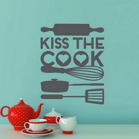 Поцелуй... надпись на кухню